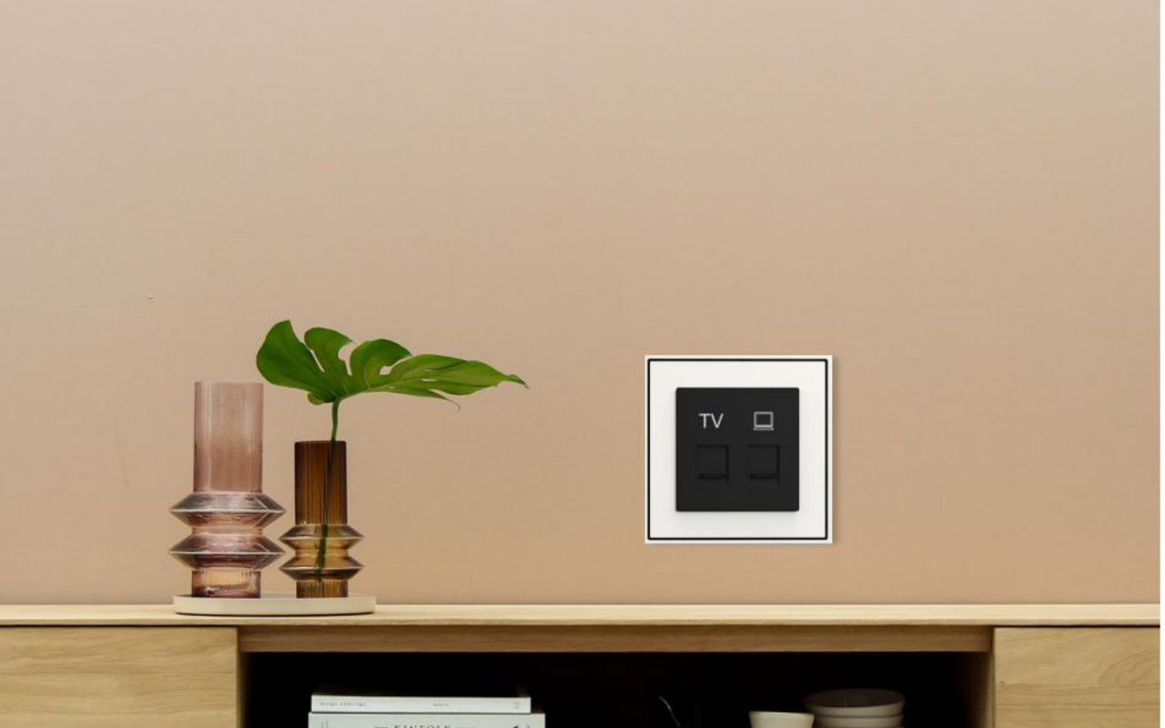 TV + Computer Socket view 3